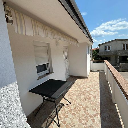 Apartmani Matovina Vir Exterior photo