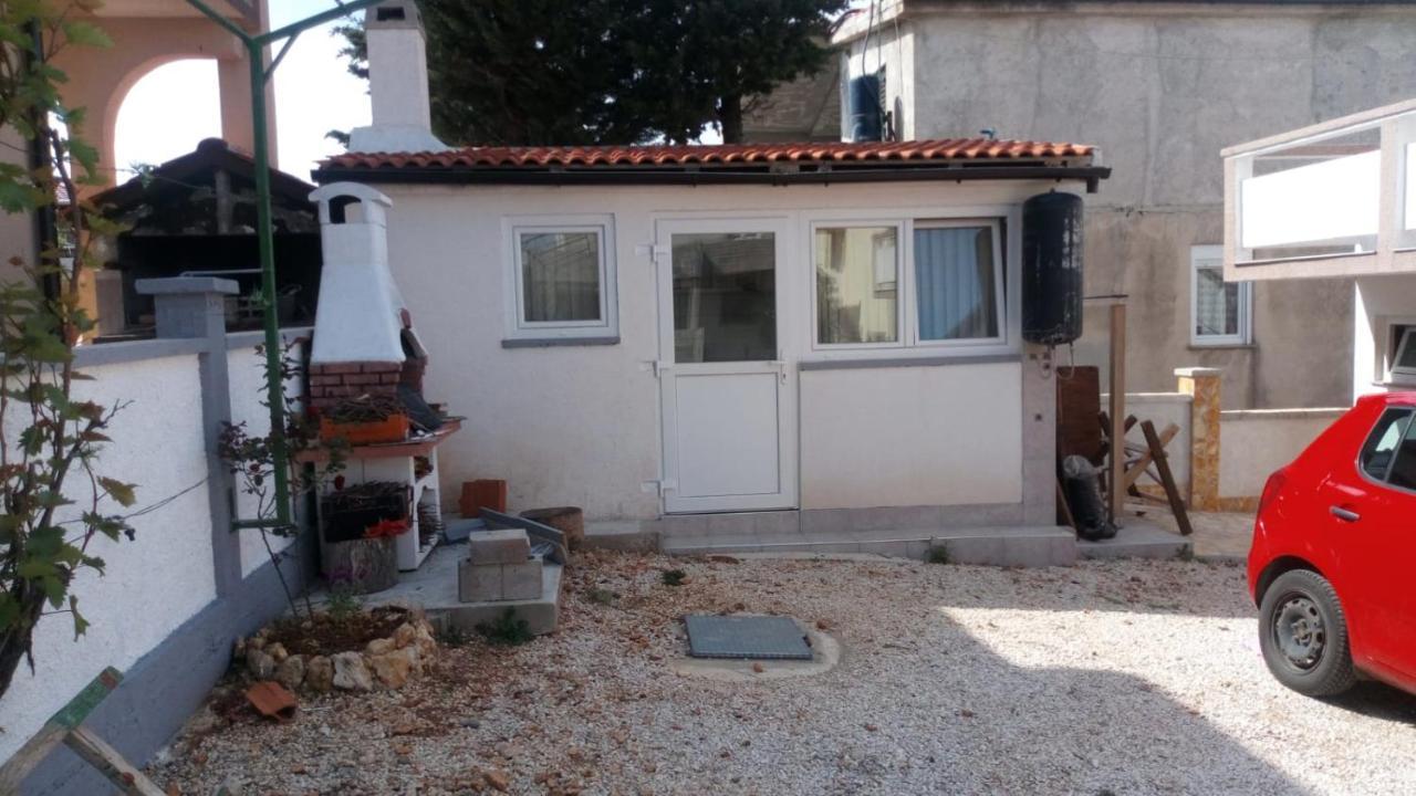 Apartmani Matovina Vir Exterior photo